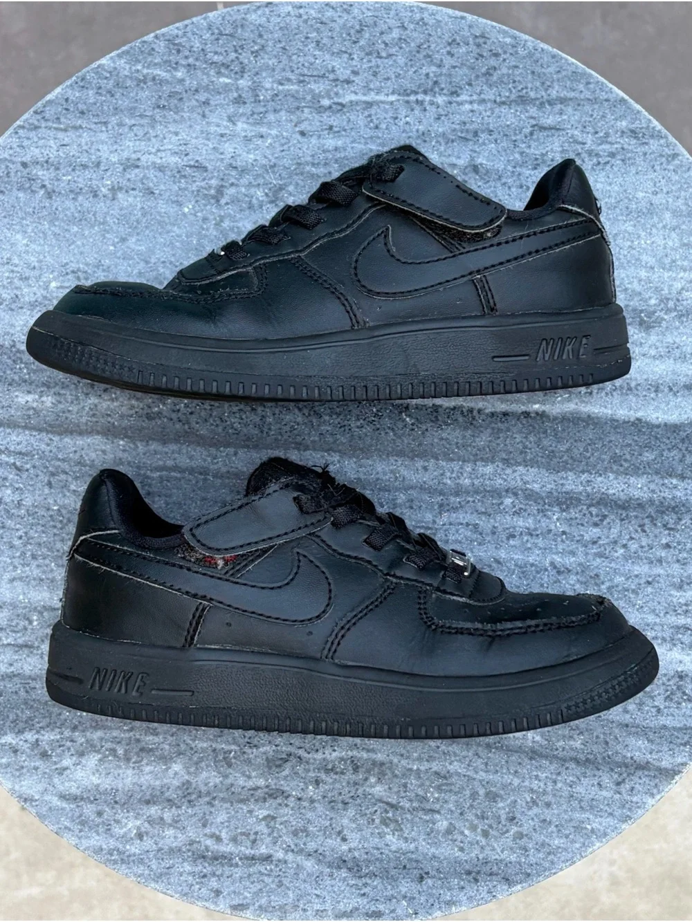 Nike Black Low-Top Leather Sneakers